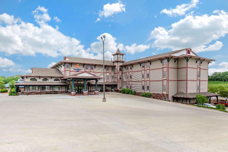 Comfort Inn Warrensburg Station image