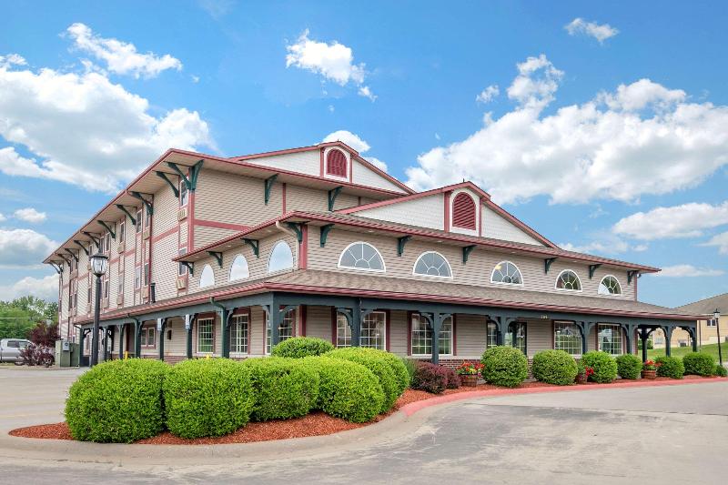 Comfort Inn Warrensburg Station image