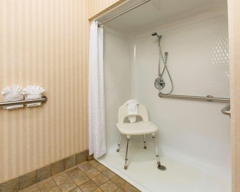 Comfort Inn Warrensburg Station image