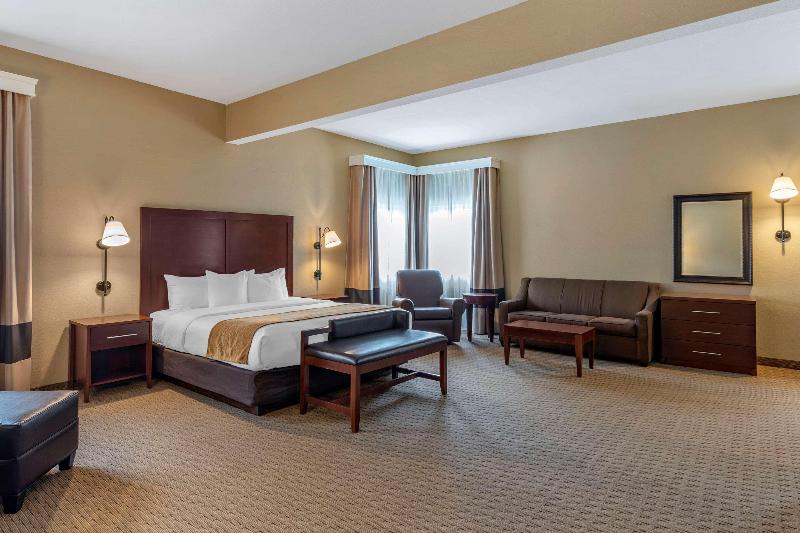 Comfort Inn Warrensburg Station image
