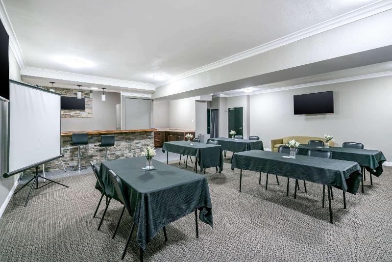 Quality Inn & Suites Jefferson City image