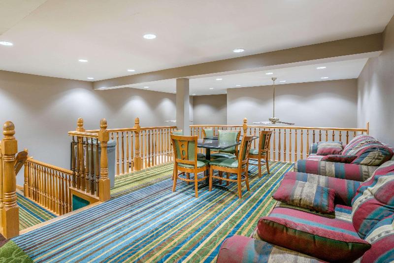 Quality Inn & Suites Jefferson City image