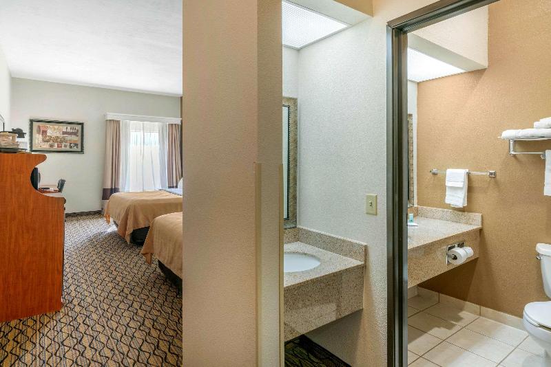Quality Inn & Suites Jefferson City image