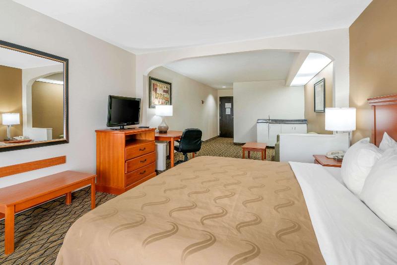 Quality Inn & Suites Jefferson City image