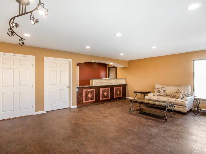 Rodeway Inn & Suites image