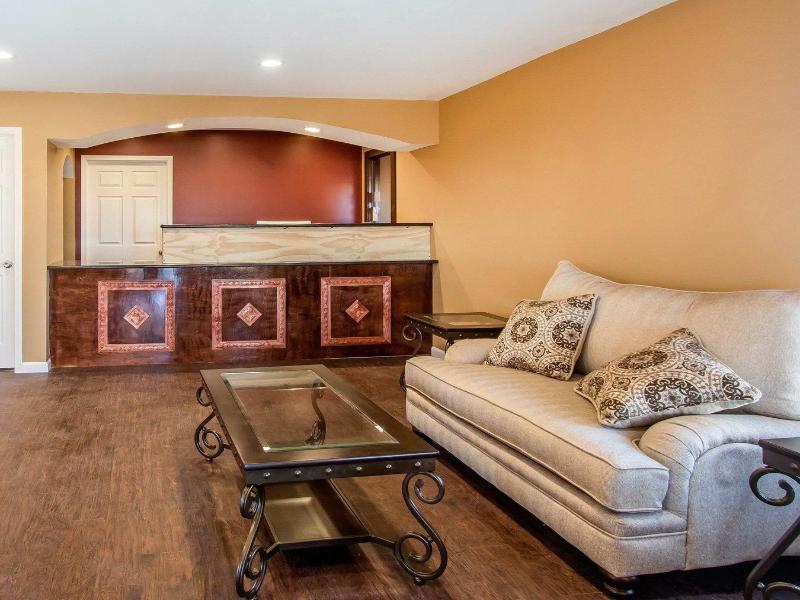 Rodeway Inn & Suites image