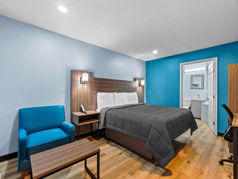 Rodeway Inn & Suites image