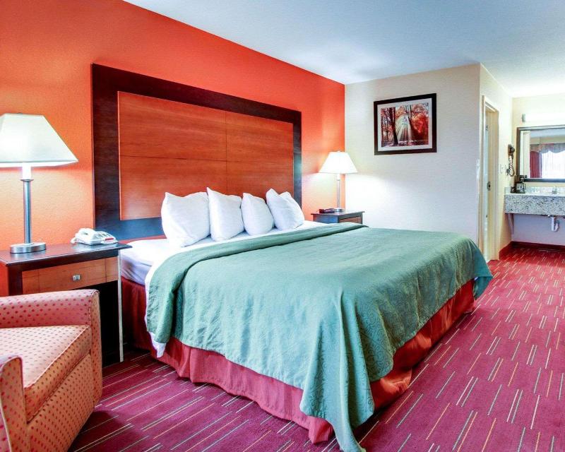 Quality Inn Richland image
