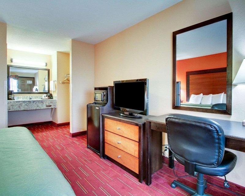 Quality Inn Richland image
