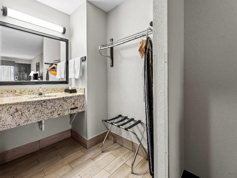 Quality Inn Richland image