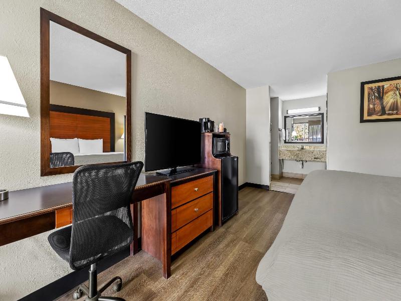 Quality Inn Richland image