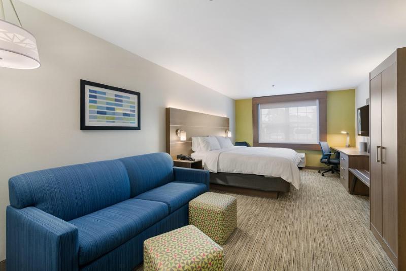 Holiday inn Express Plymouth image