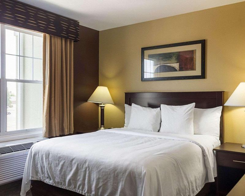 MainStay Suites Minot Area image