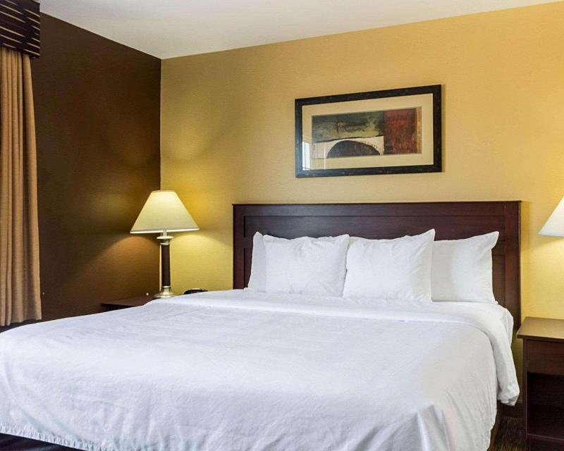 MainStay Suites Minot Area image