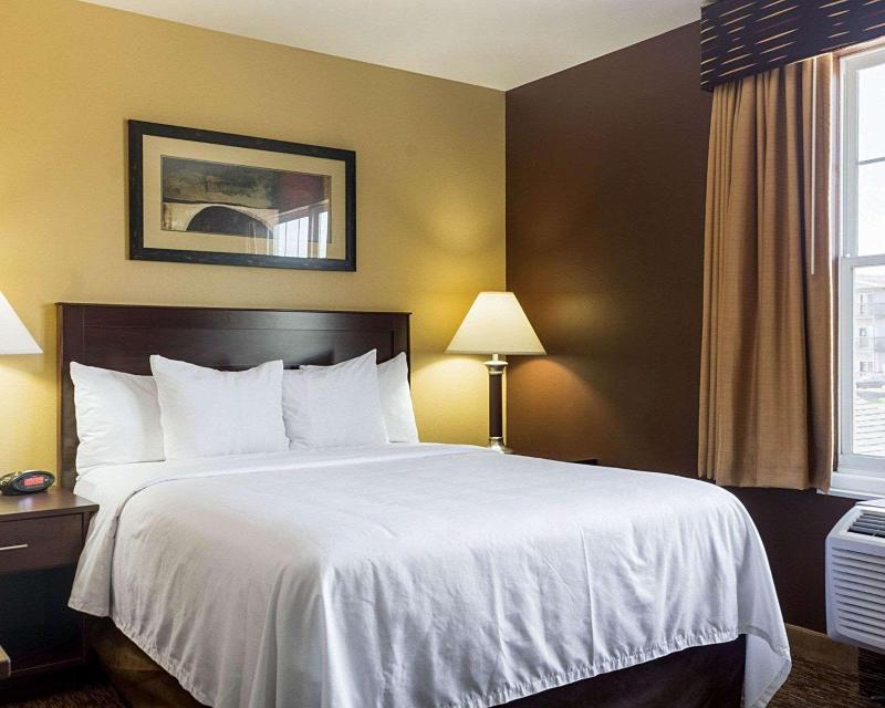 MainStay Suites Minot Area image