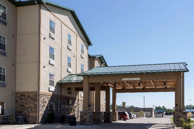 Mainstay Suites Williston image