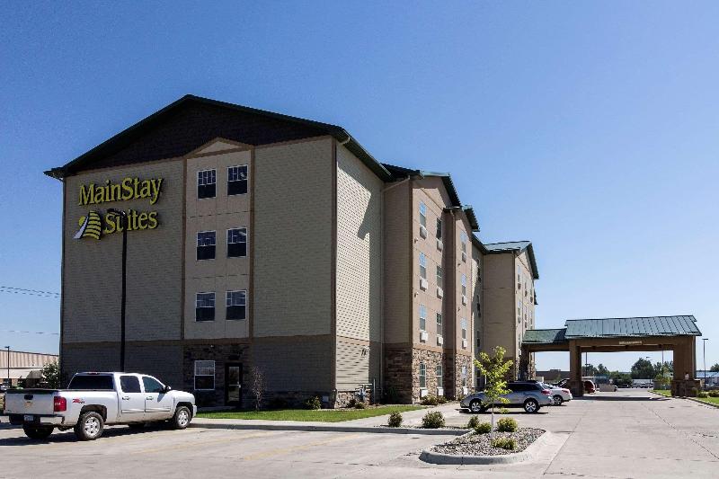 Mainstay Suites Williston image