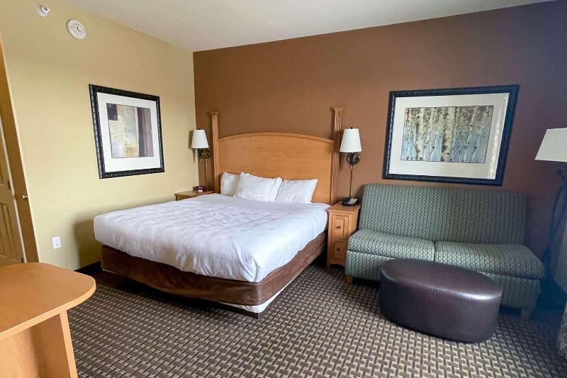 Mainstay Suites Williston image