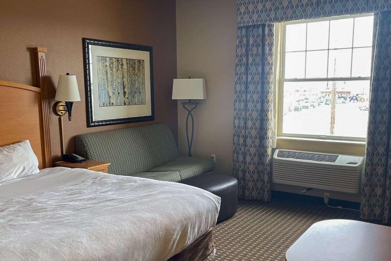 Mainstay Suites Williston image