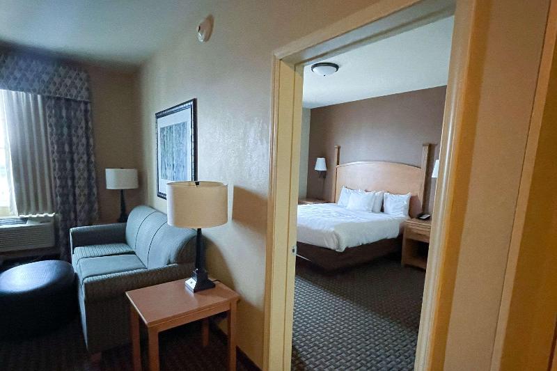 Mainstay Suites Williston image