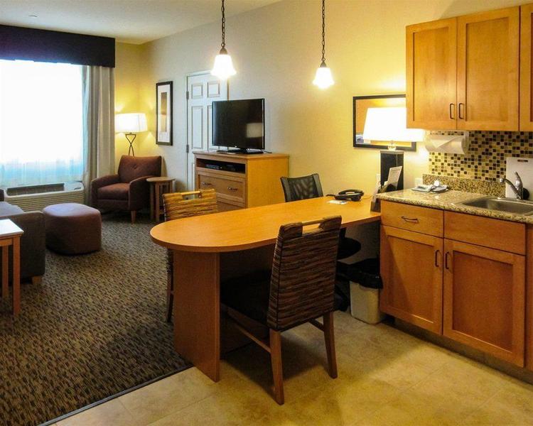 MainStay Suites Watford City