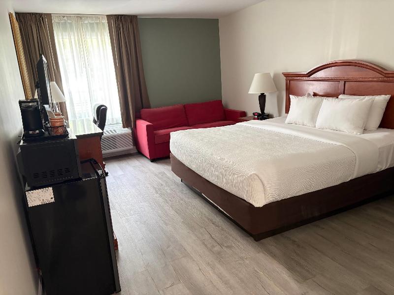 Quality Inn Edison - New Brunswick image