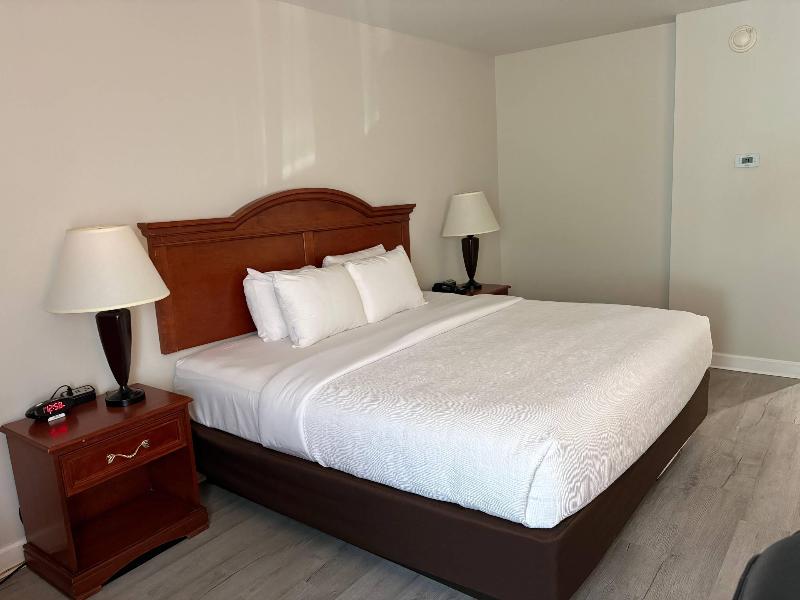 Quality Inn Edison - New Brunswick image
