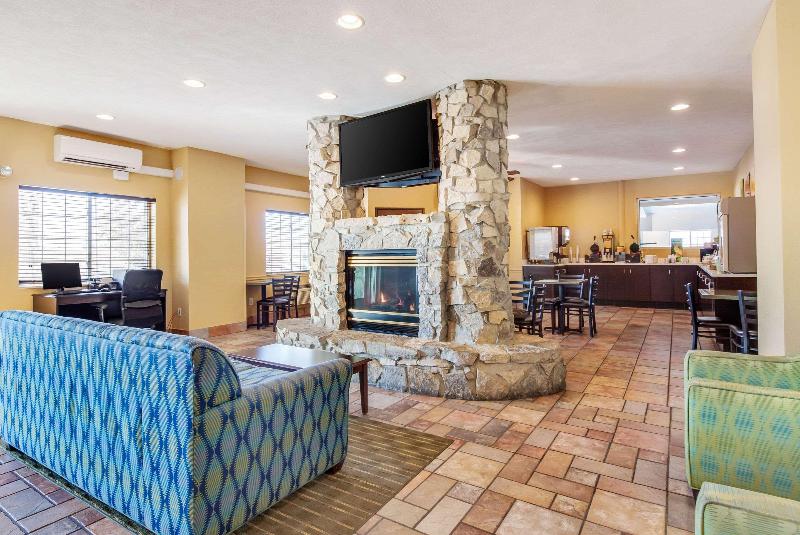Quality Inn & Suites Lincoln Municipal Airport image