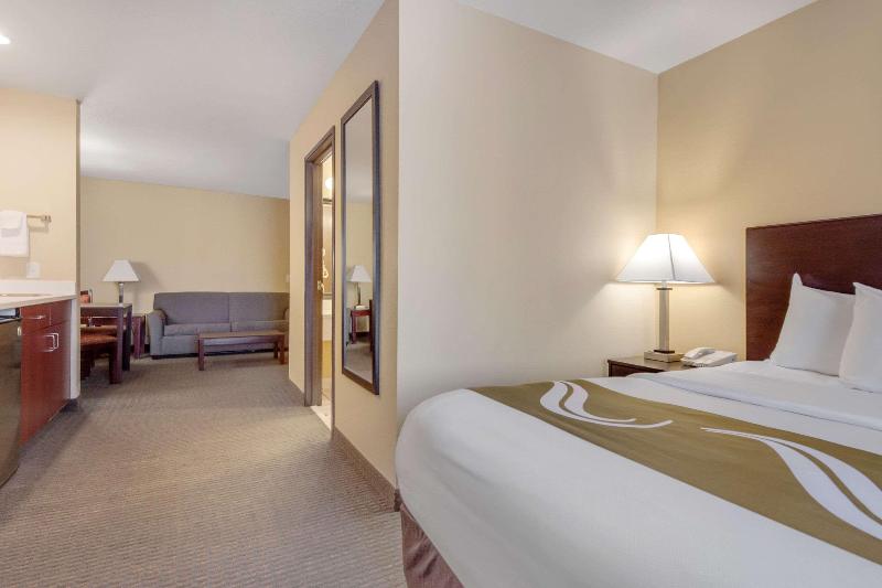 Quality Inn & Suites Lincoln Municipal Airport image