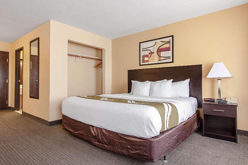 Quality Inn & Suites Lincoln Municipal Airport image