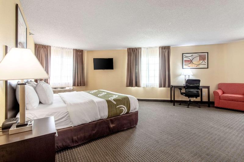 Quality Inn & Suites Lincoln Municipal Airport image