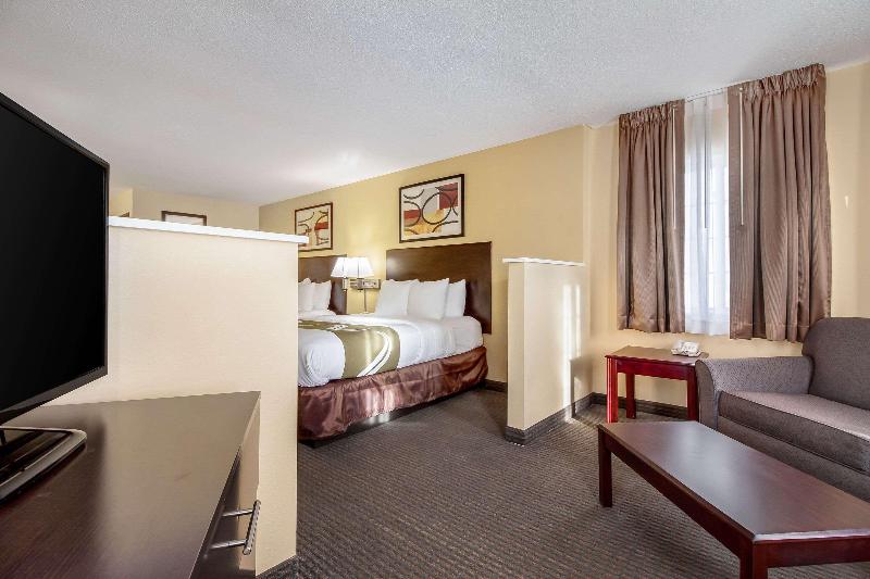 Quality Inn & Suites Lincoln Municipal Airport image
