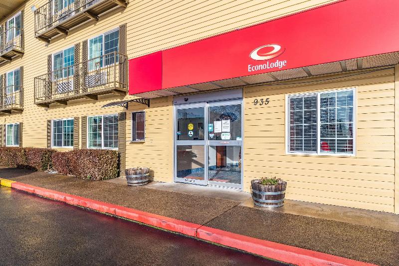 Econo Lodge Corvallis Near University image