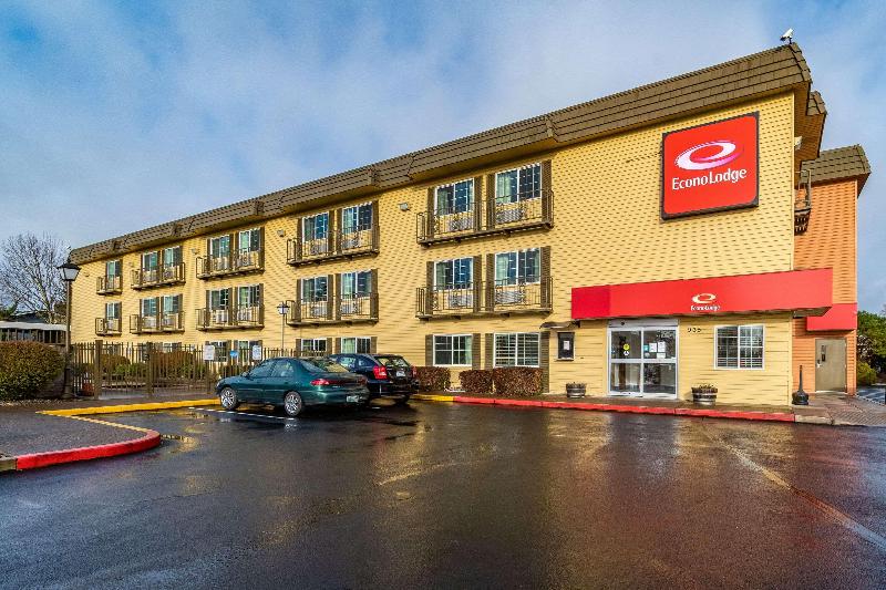 Econo Lodge Corvallis Near University image