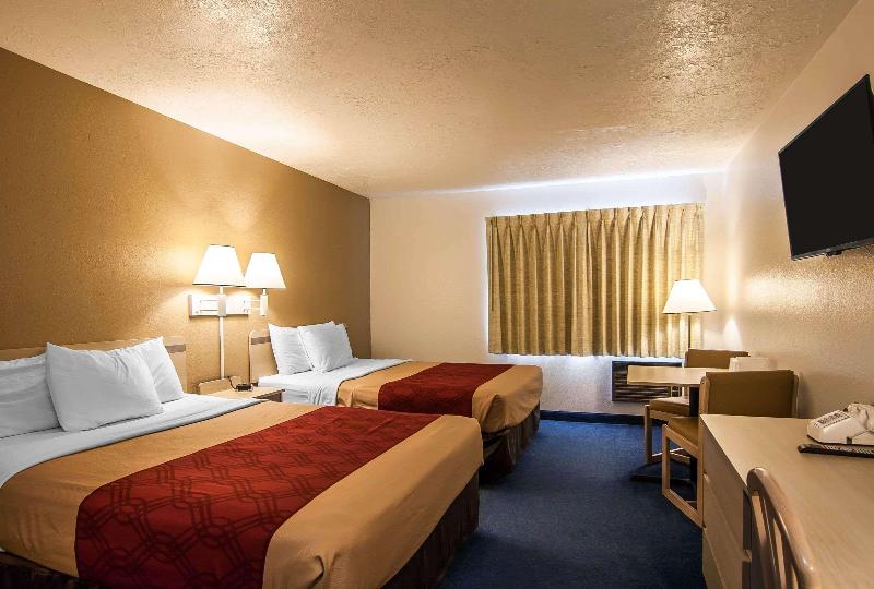 Econo Lodge Corvallis Near University image