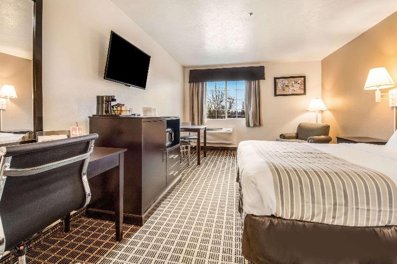 Econo Lodge Corvallis Near University image
