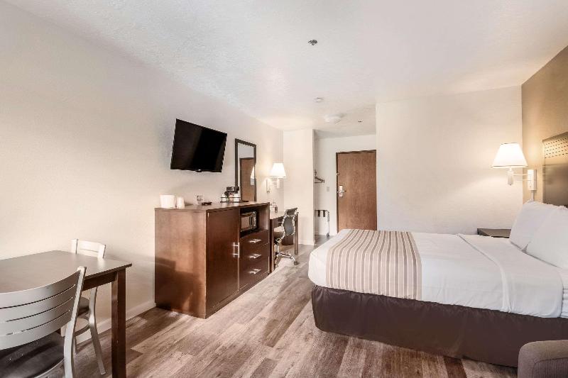 Econo Lodge Corvallis Near University image