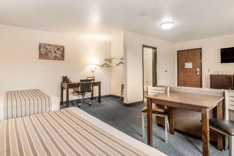 Econo Lodge Corvallis Near University image