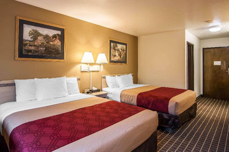 Econo Lodge Corvallis Near University image