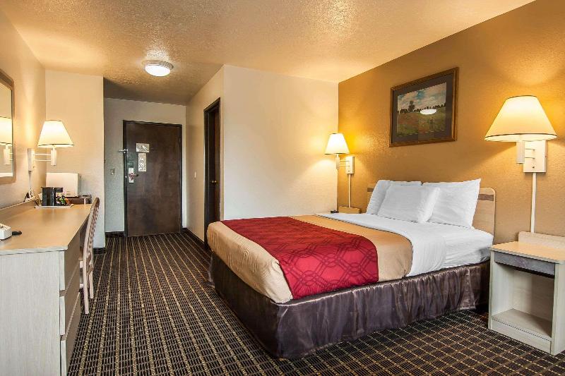 Econo Lodge Corvallis Near University image