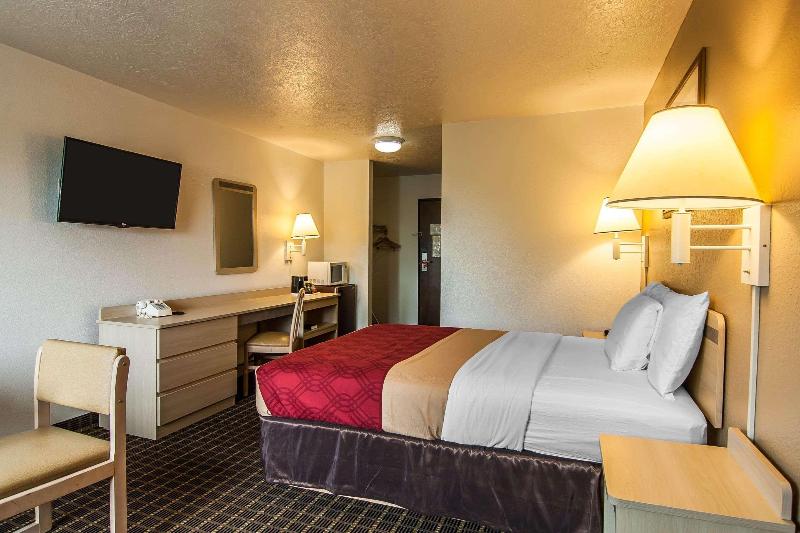 Econo Lodge Corvallis Near University image