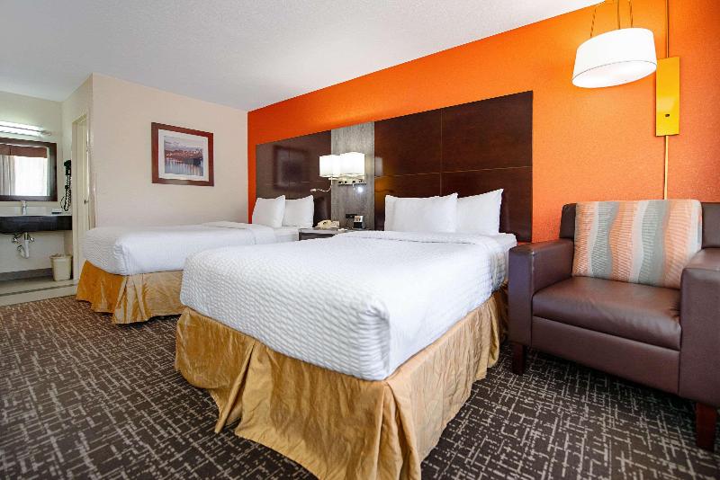 Clarion Inn & Suites New Hope-Lambertville