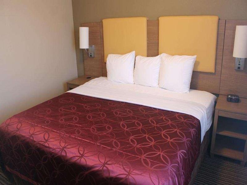 Days Inn by Wyndham Brooklyn Borough Park image
