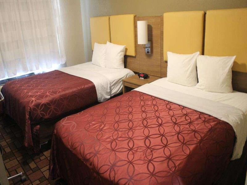 Days Inn by Wyndham Brooklyn Borough Park image