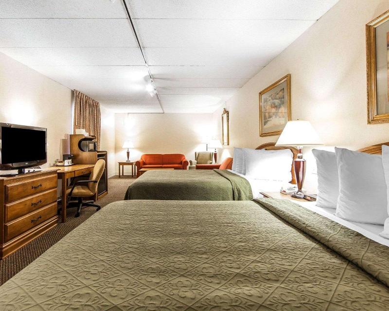 Quality Inn Chillicothe Area image