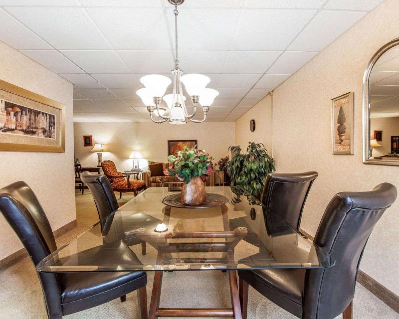 Quality Inn Chillicothe Area image