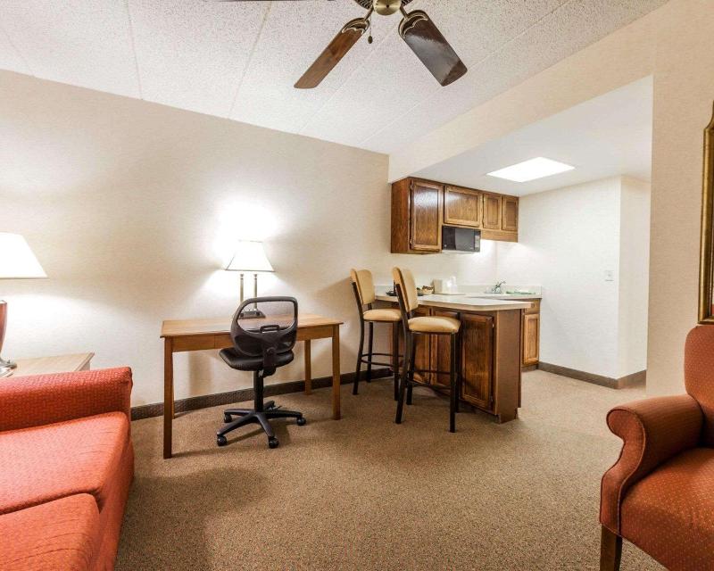 Quality Inn Chillicothe Area image