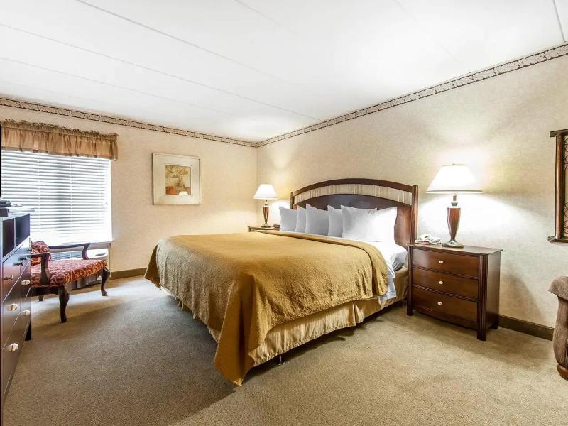 Quality Inn Chillicothe Area image