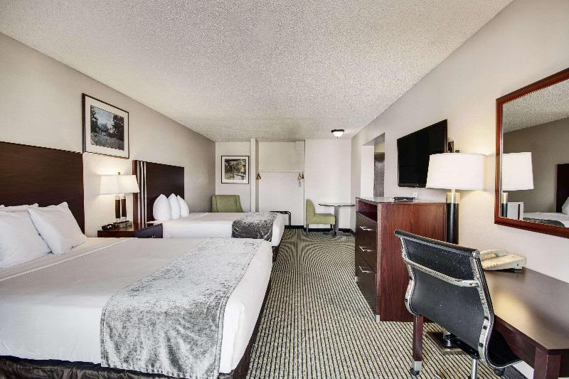 Rodeway Inn & Suites Portland - Jantzen Beach image