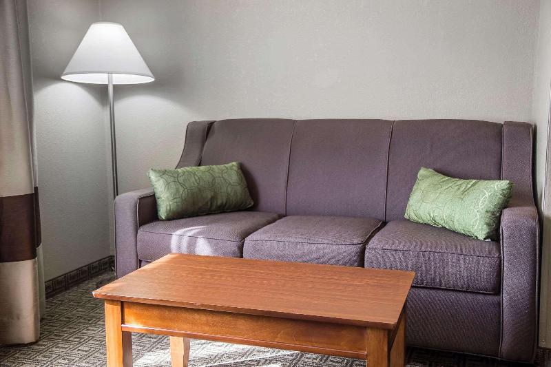 Quality Inn & Suites Bradford image